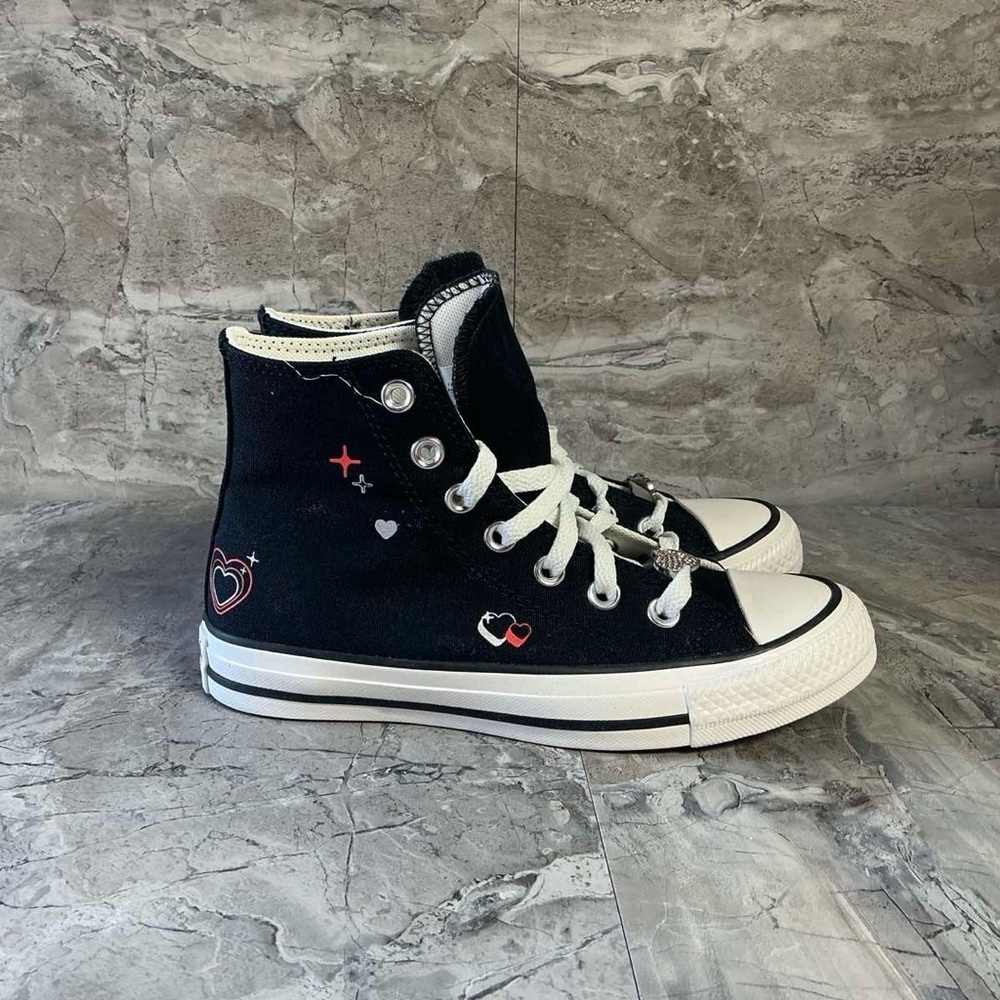 Converse Chuck Taylor All Star Y2K Heart Sneaker - Picture 5 of 6